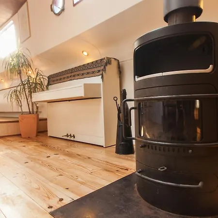 Montelbaan Houseboat Appartement